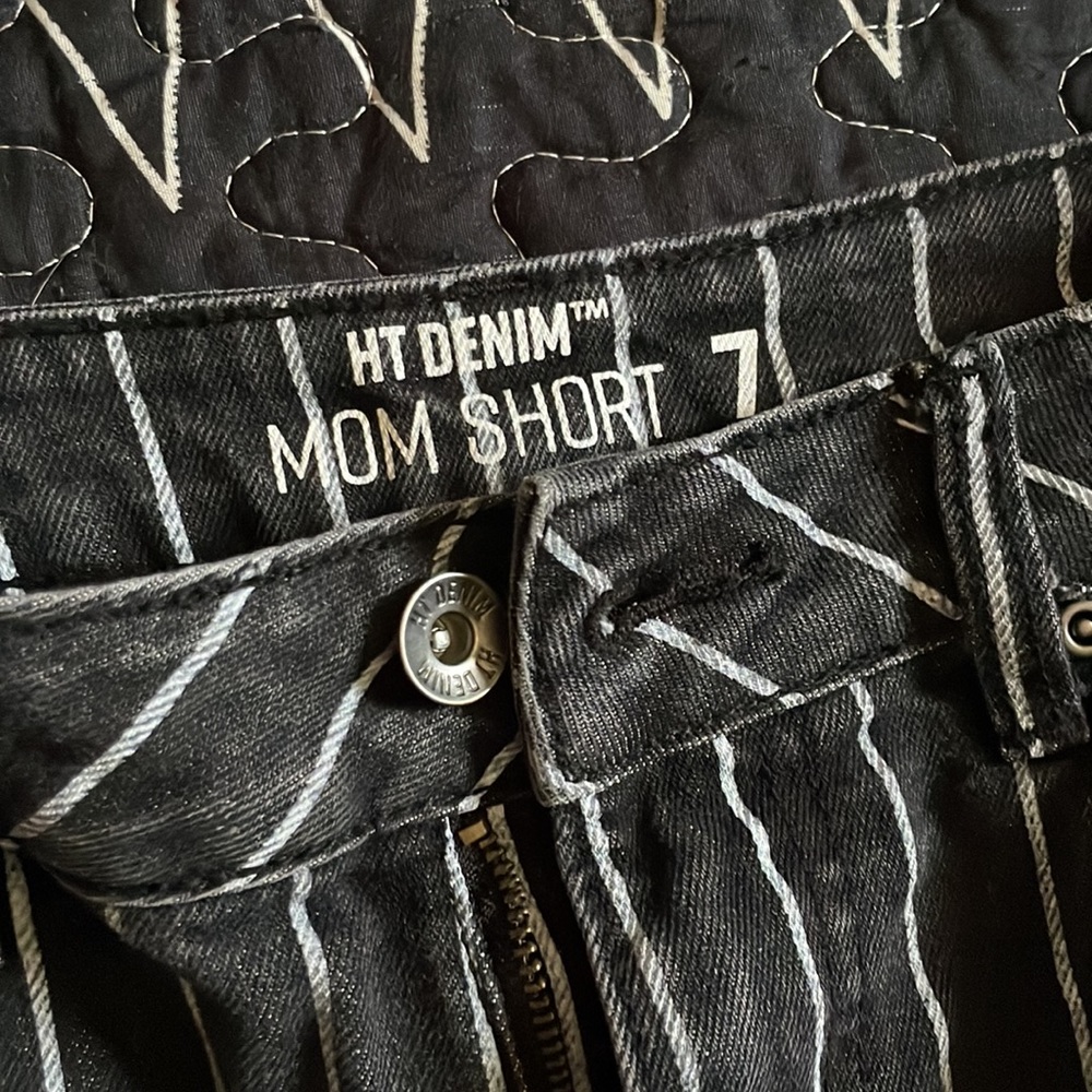 🖤Hot topic Stripes🖤 - Picture 2 of 3